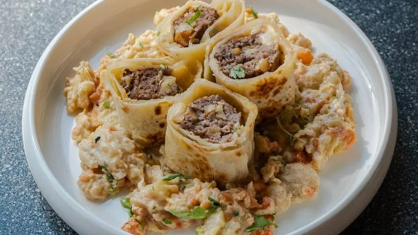 Baklajan püresi bilen Kebap
