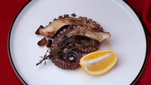 Grilde osminog penjeleri