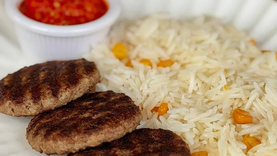 Göle etinden kotlet tüwisi bilen