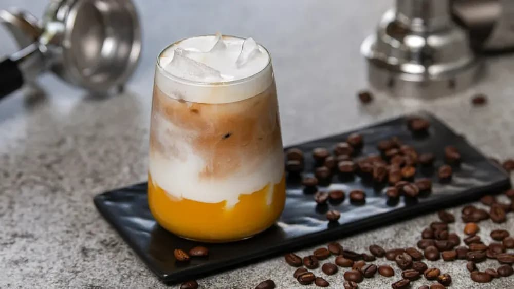 Mango Iced Latte