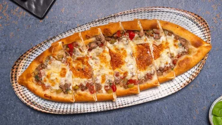 Dogralan etli pide