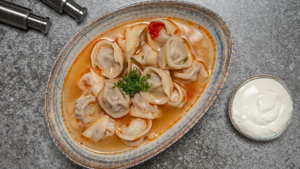 Pelmeni çorbaly