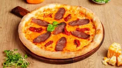 Basturma pizza