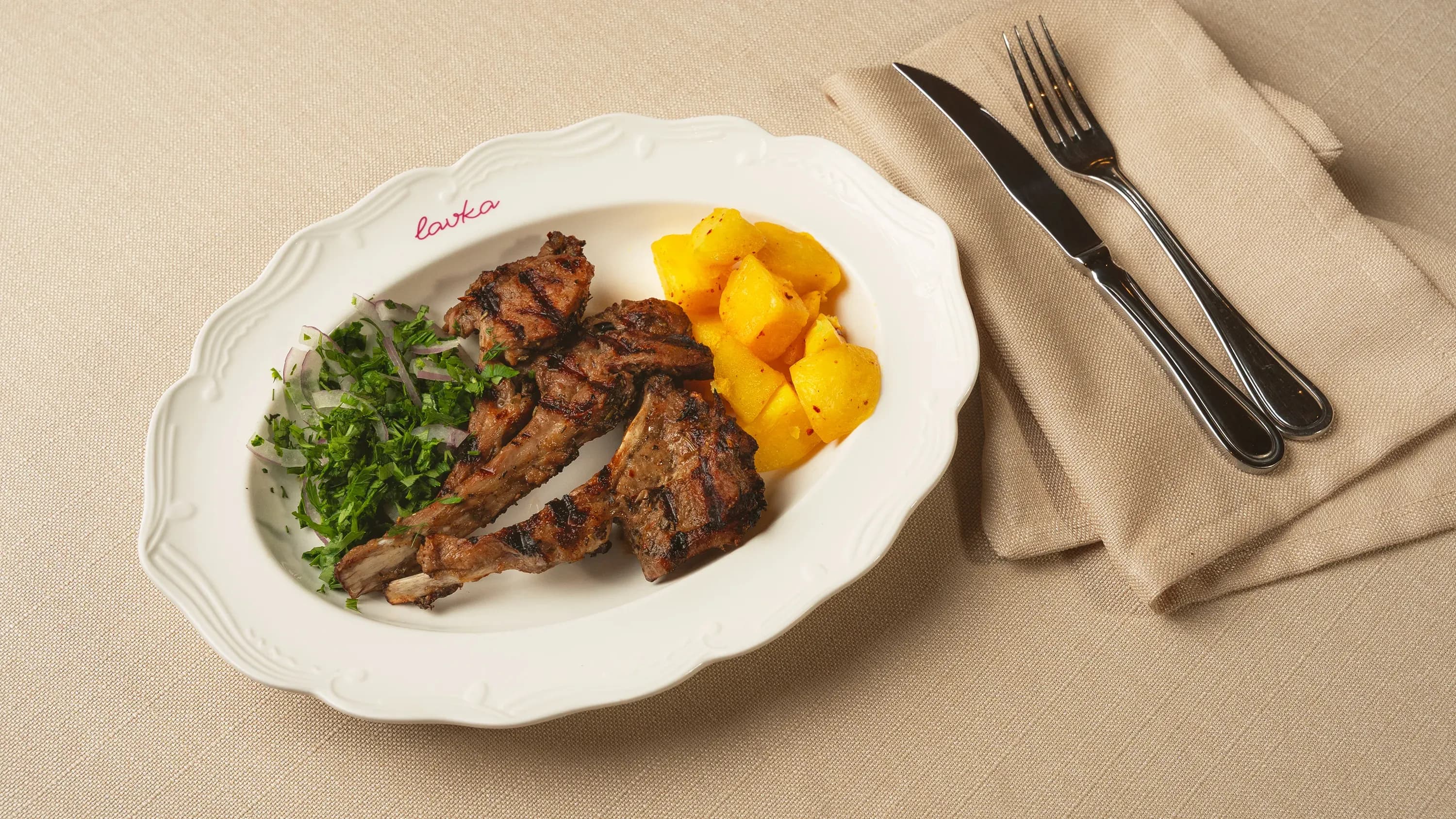 Grilde bişen kartoşkaly guzy gapyrgasy