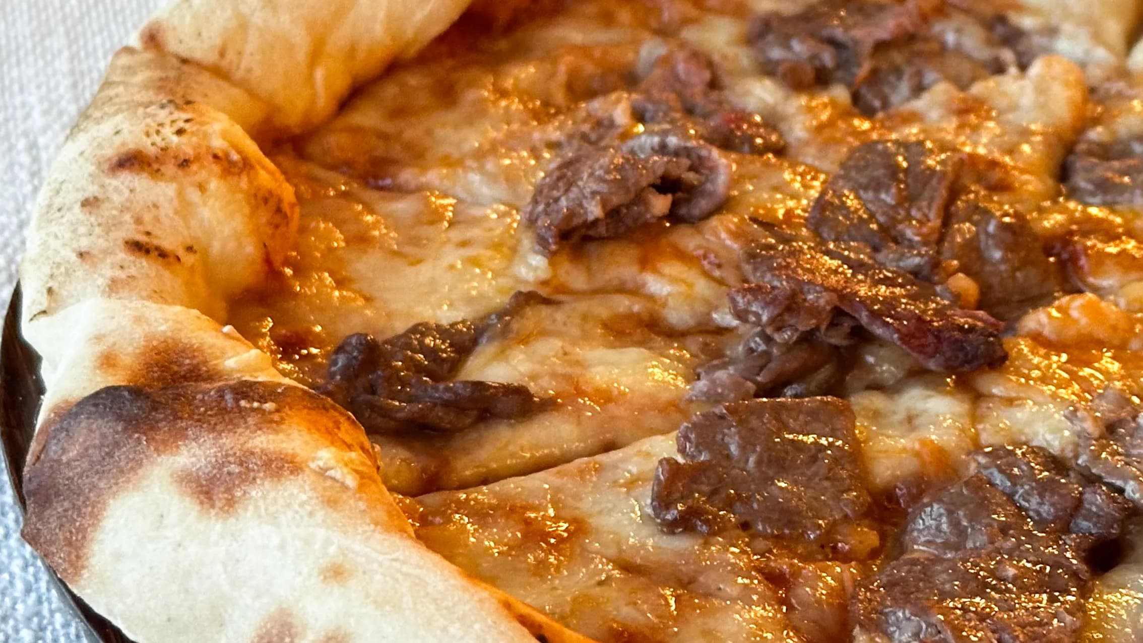 BBQ sously etli pizza