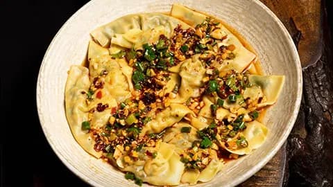 Etli wontonlar