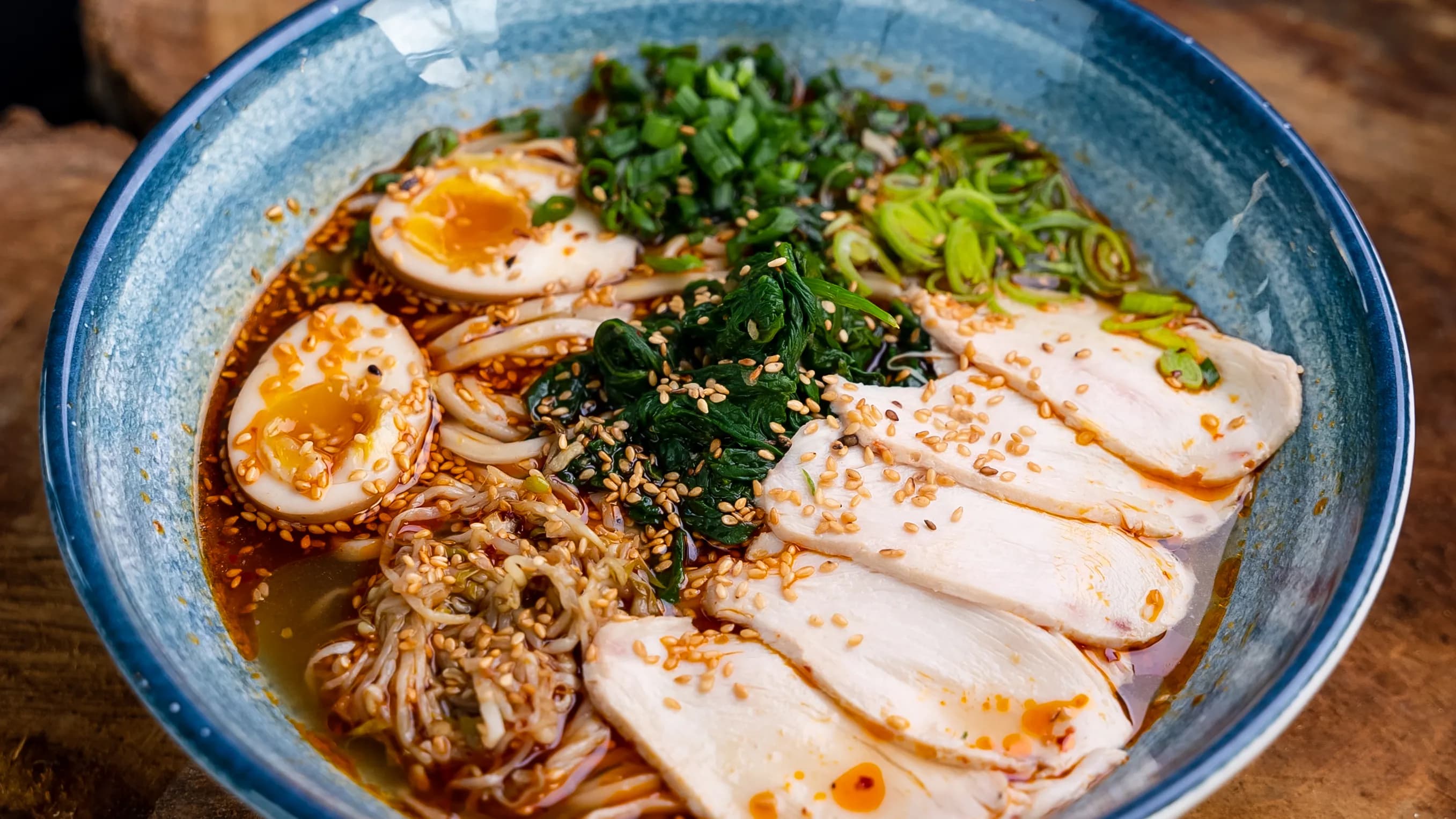 Ramen bilen towukly döş