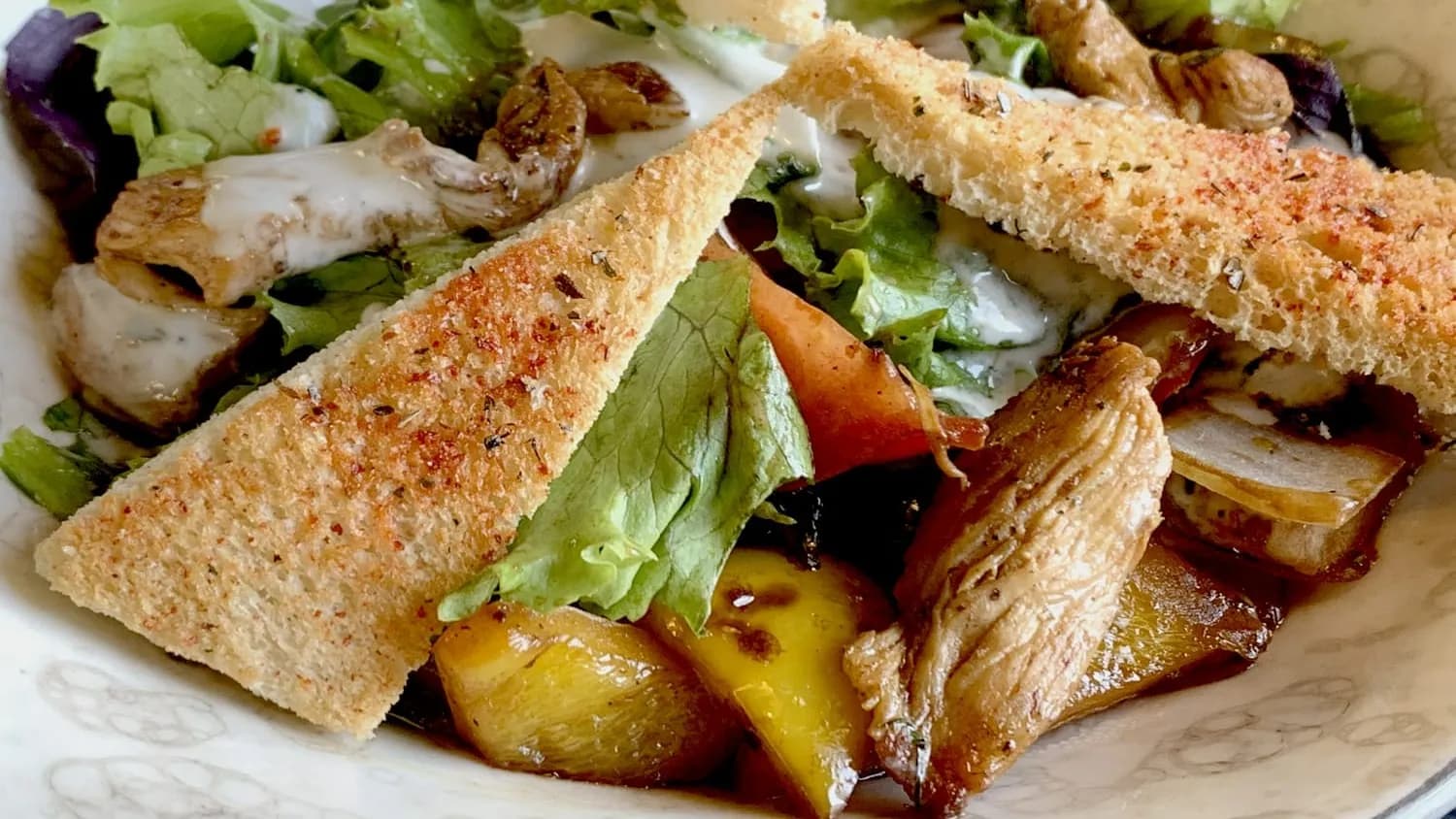 Towukly gyzgyn salat