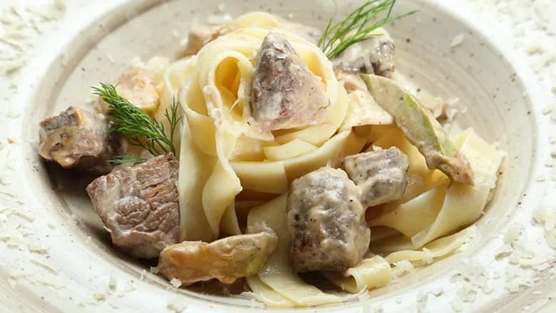 Etli Fettuçini