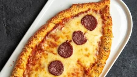 Gluten free pepperoni pide