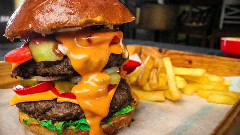 Dabl çizburger (uly)