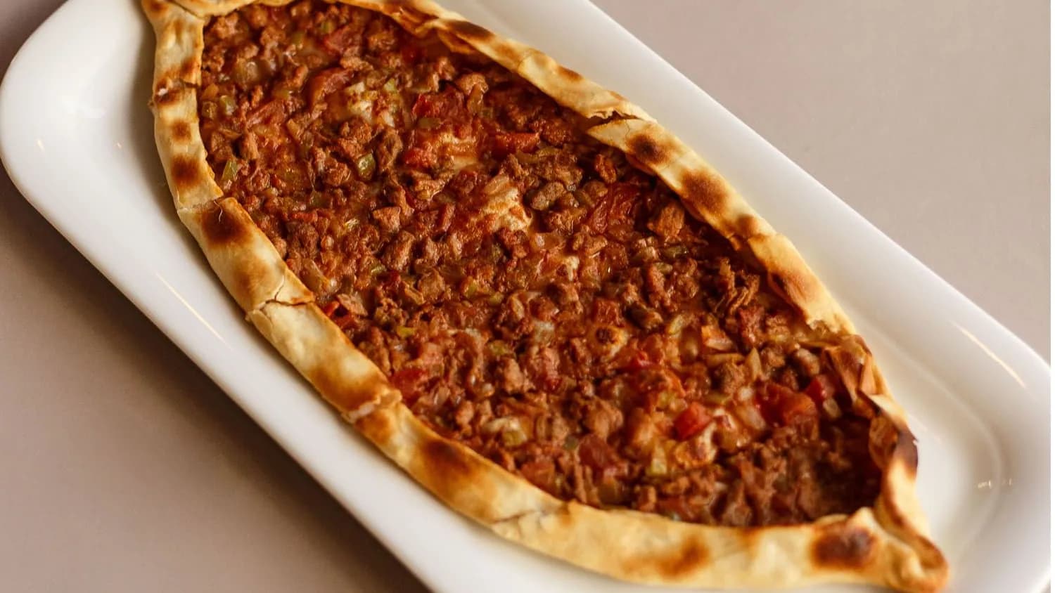 Dogralan etli pide