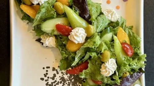 Greçeskiý salat