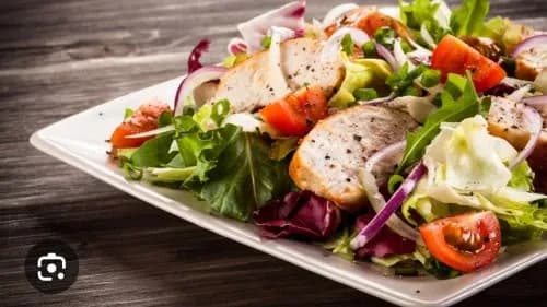 Gyzgyn towuk salat
