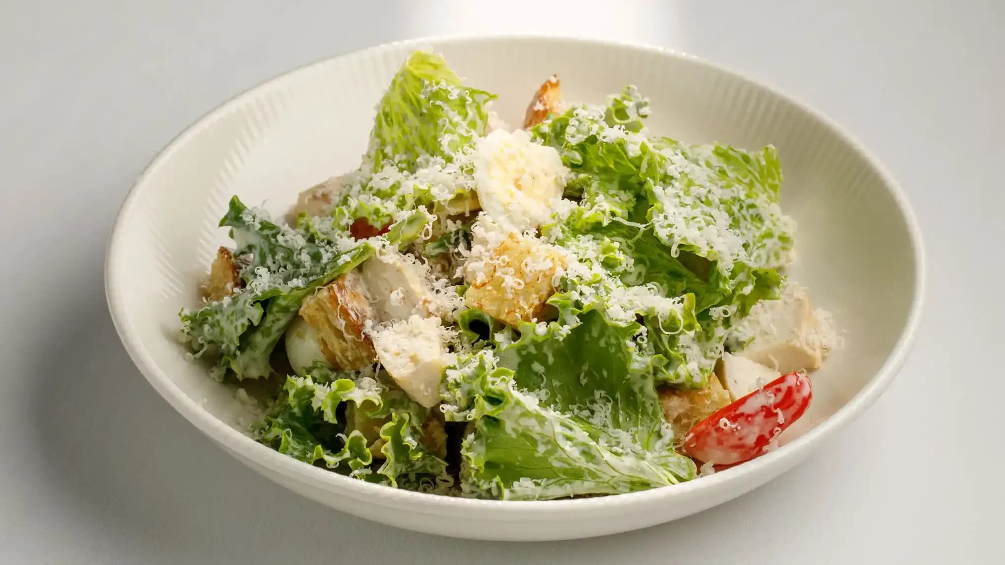 Klassik salat "Sezar"