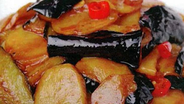 Kartoşka bilen baklajan