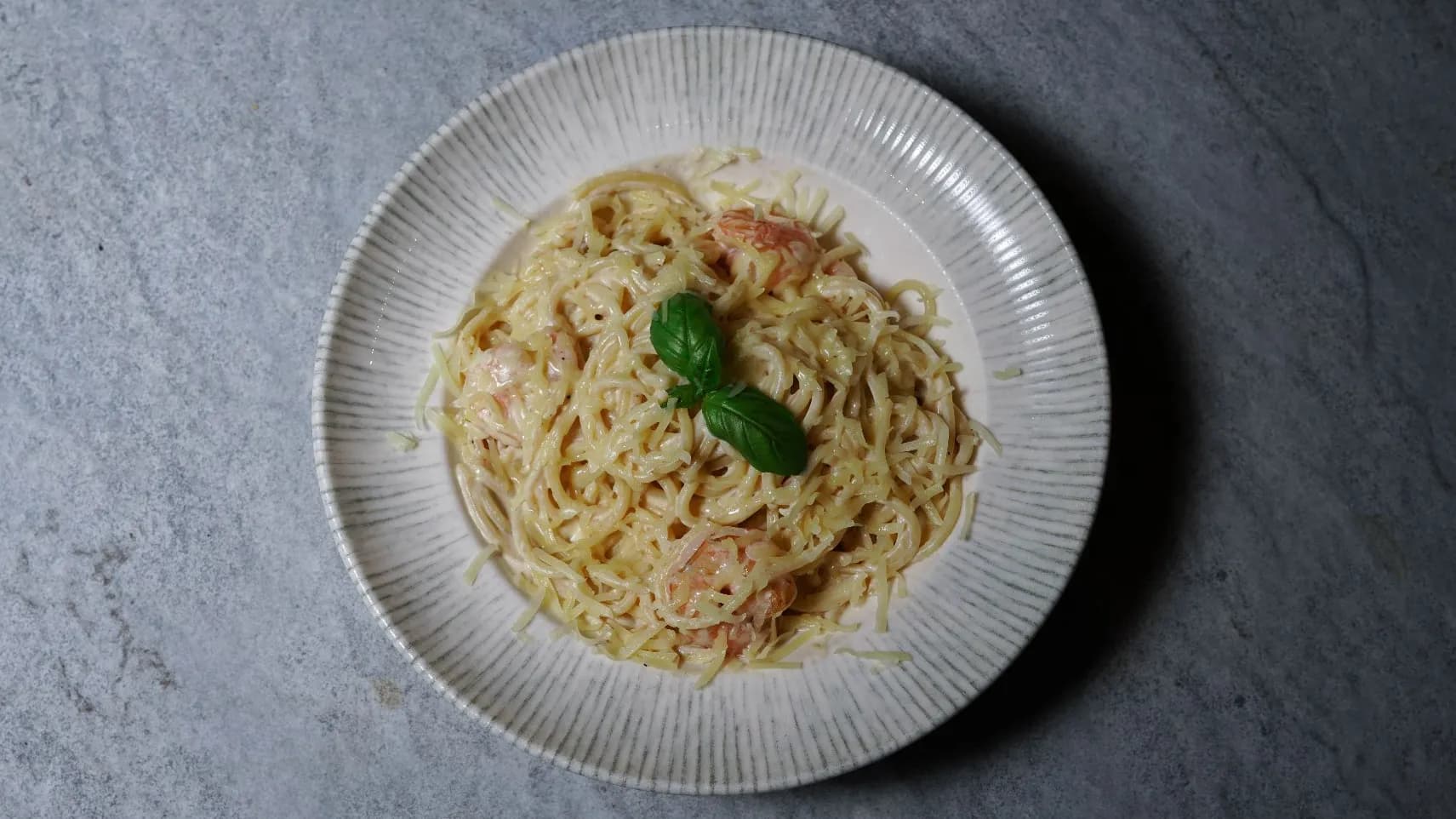 Krewetkaly alfredo spagetti