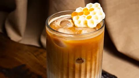 Ajy bal latte