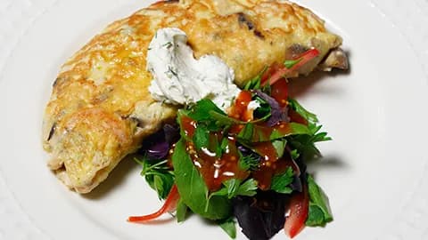 Towuk we kömelek bilen omlet