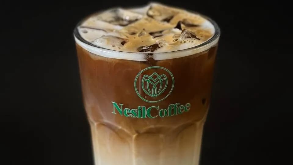 Buzlu vanilyalı latte