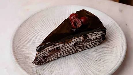 Şokoladly krep tort
