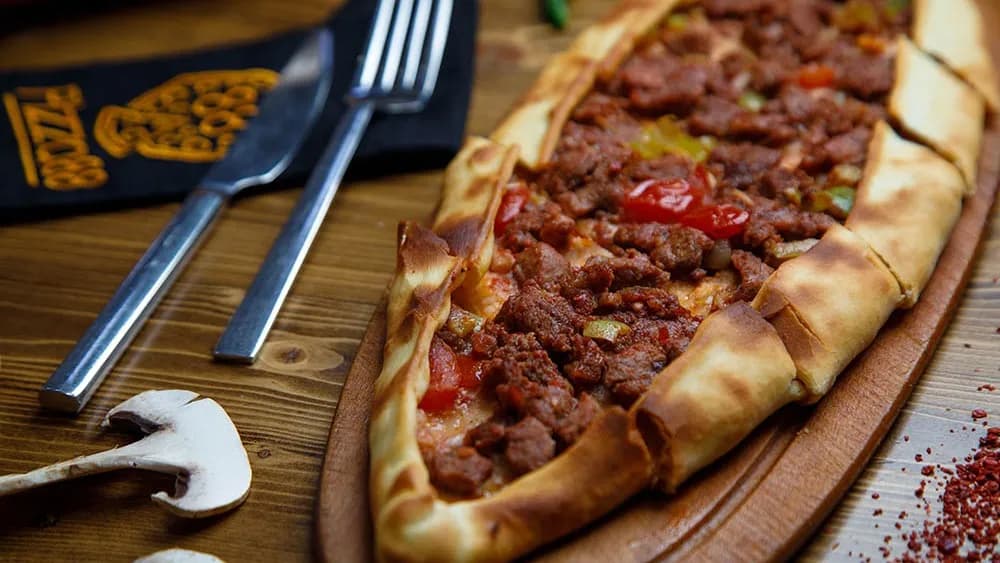 Dogralan etli pide