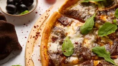 Kiçi dönerli pizza