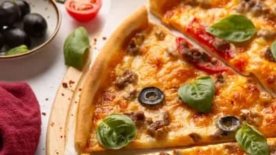 Uly etli pizza
