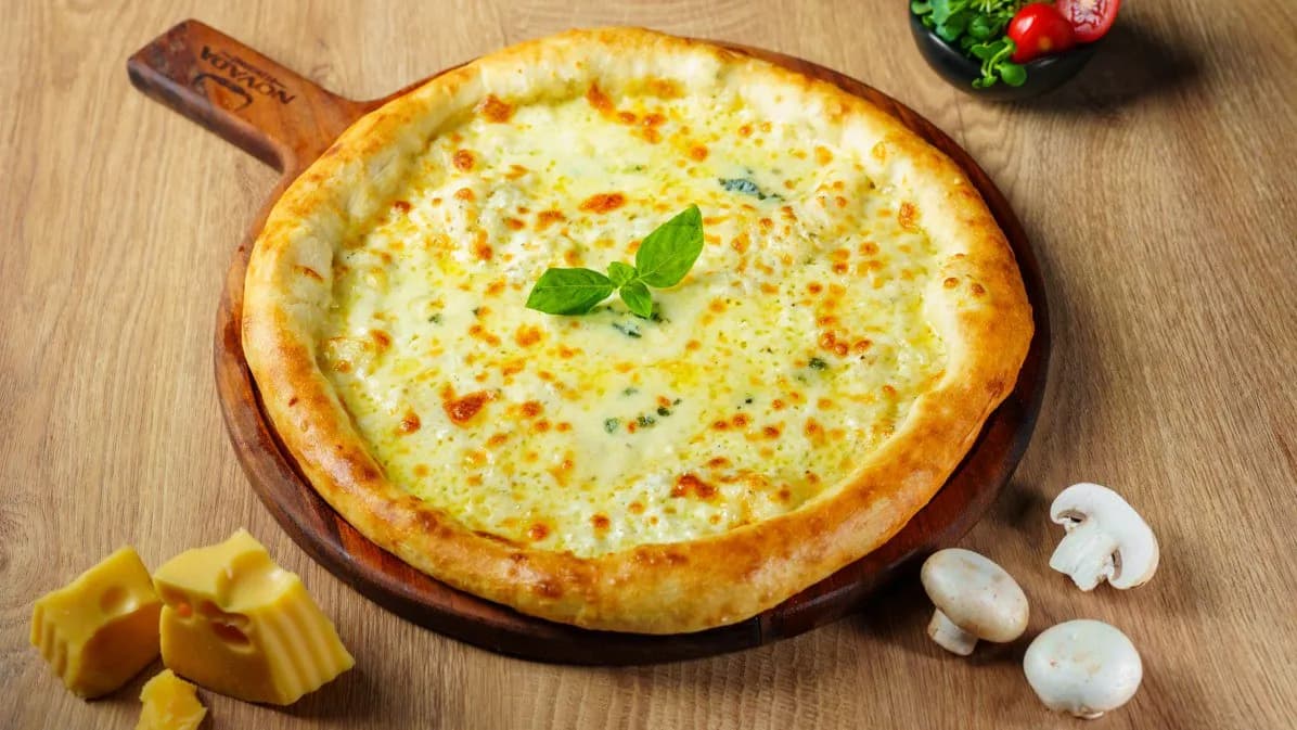 4 peýnirli pizza