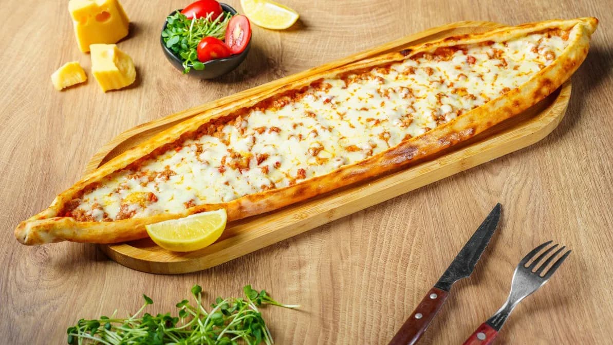 Dogralan etli pide