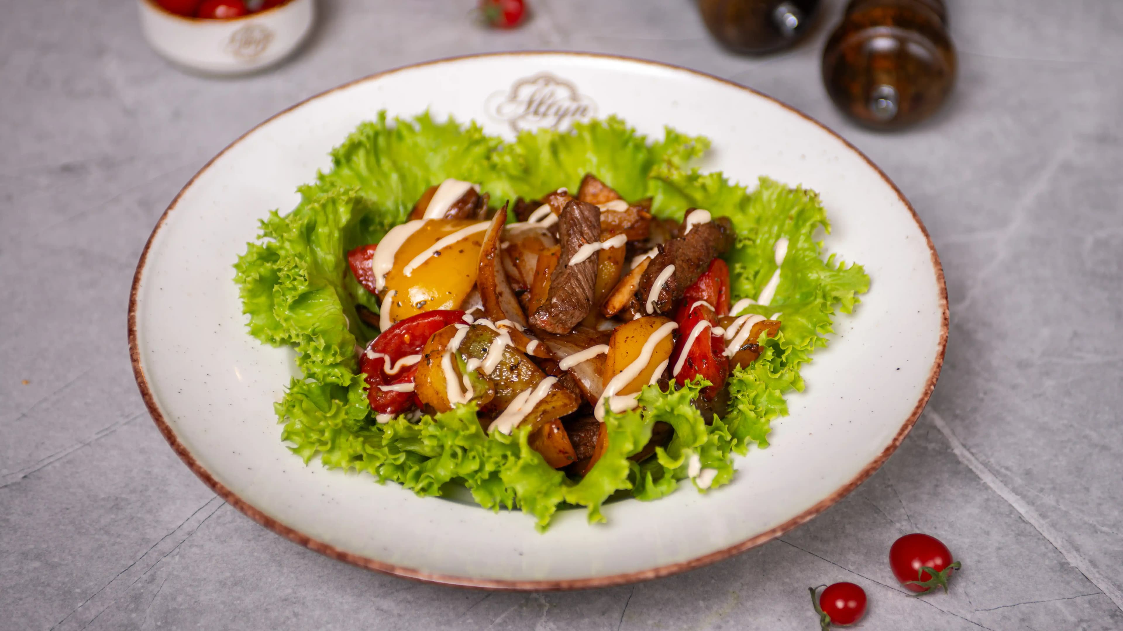 Etli gyzgyn salat