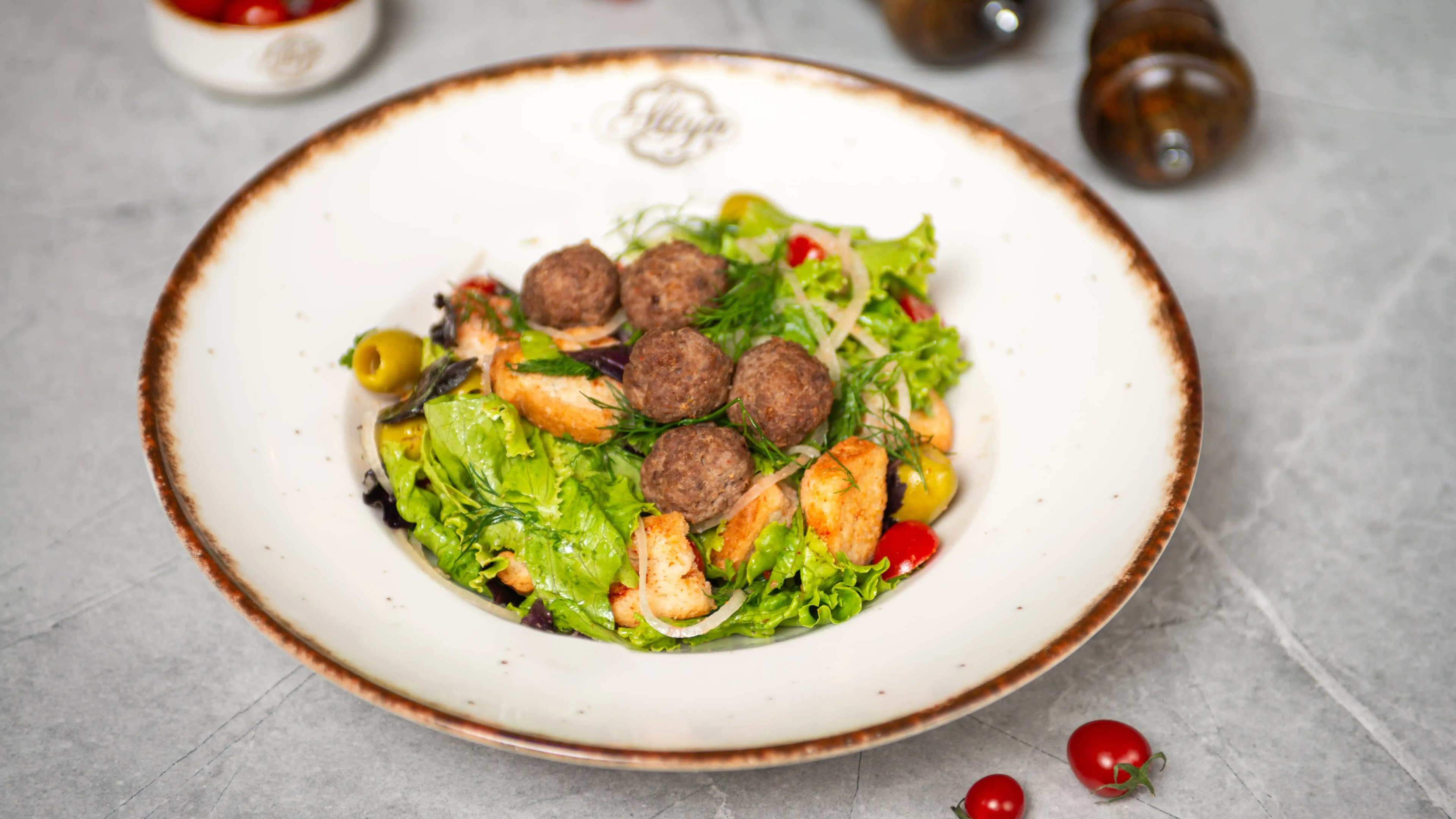 Mossarella bilen salat