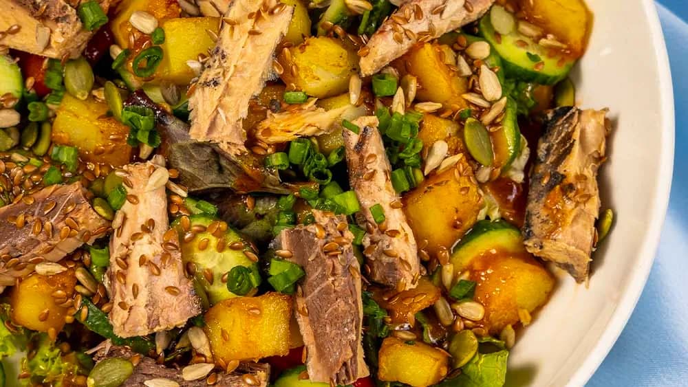 Tunas balykly "Niçoise" salaty