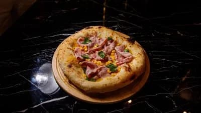 Pizza mortadella