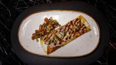 raçatelloly we ýylan balykly omlet