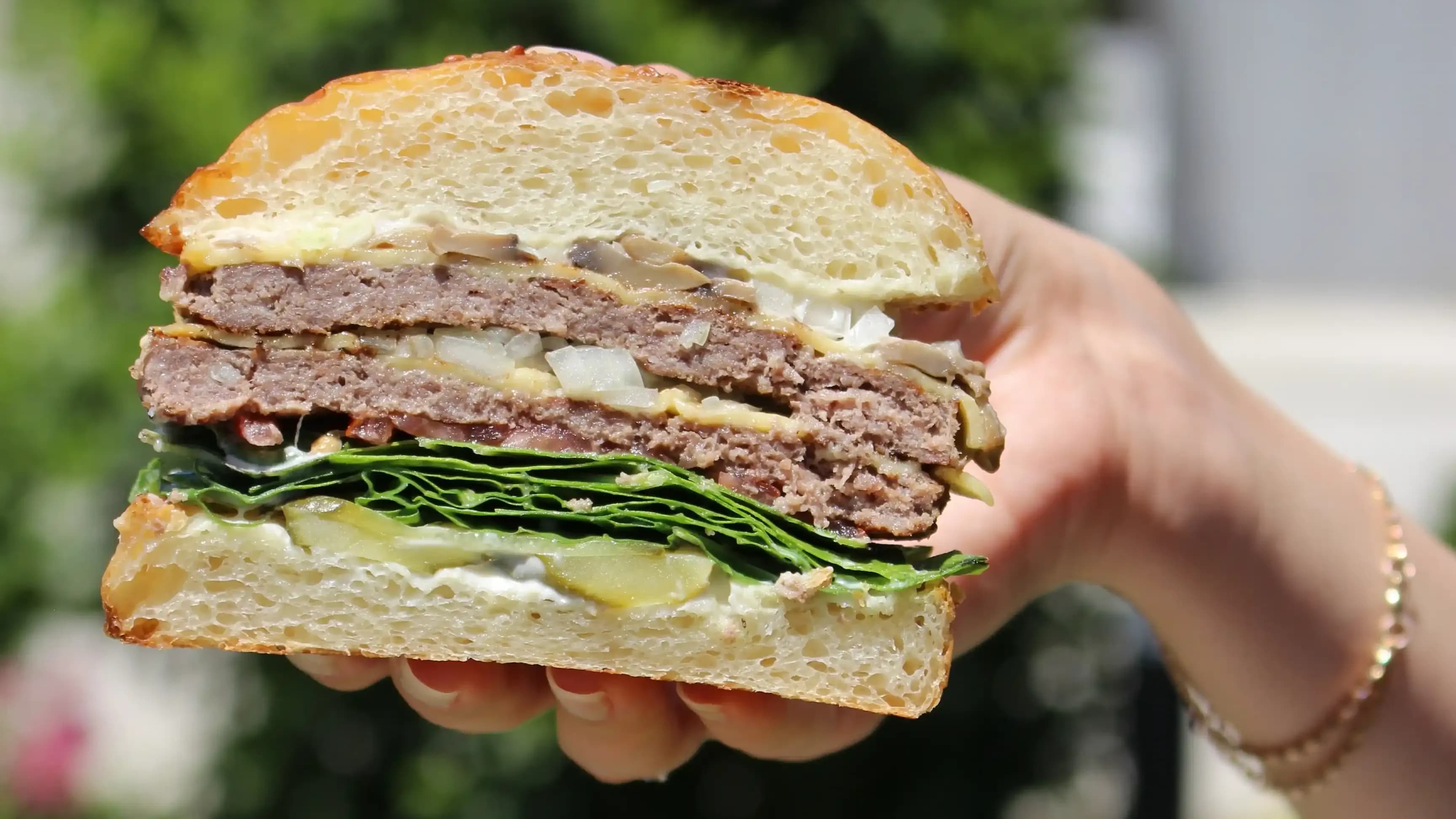 Kömelek burger