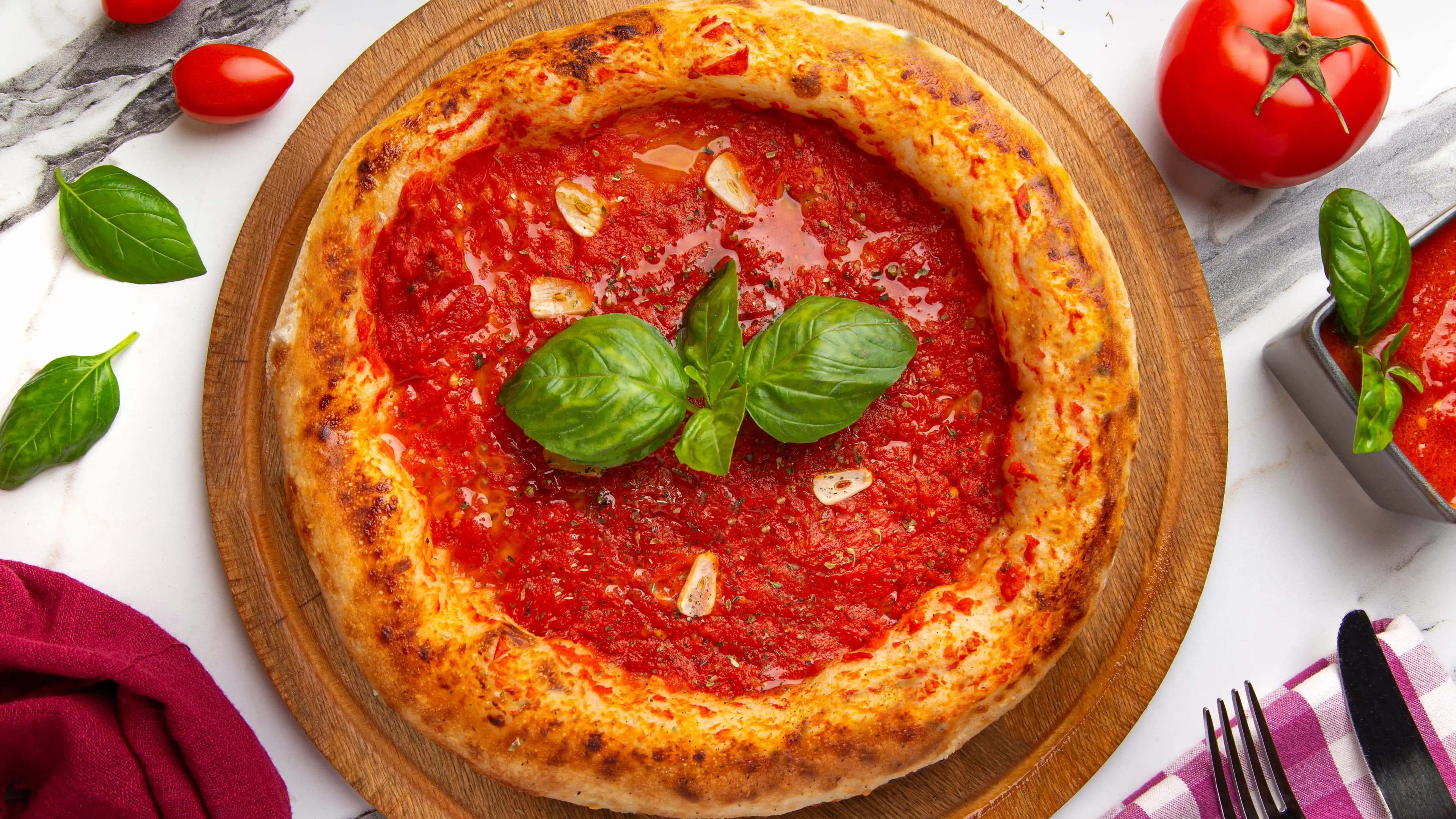 Pizza marinara