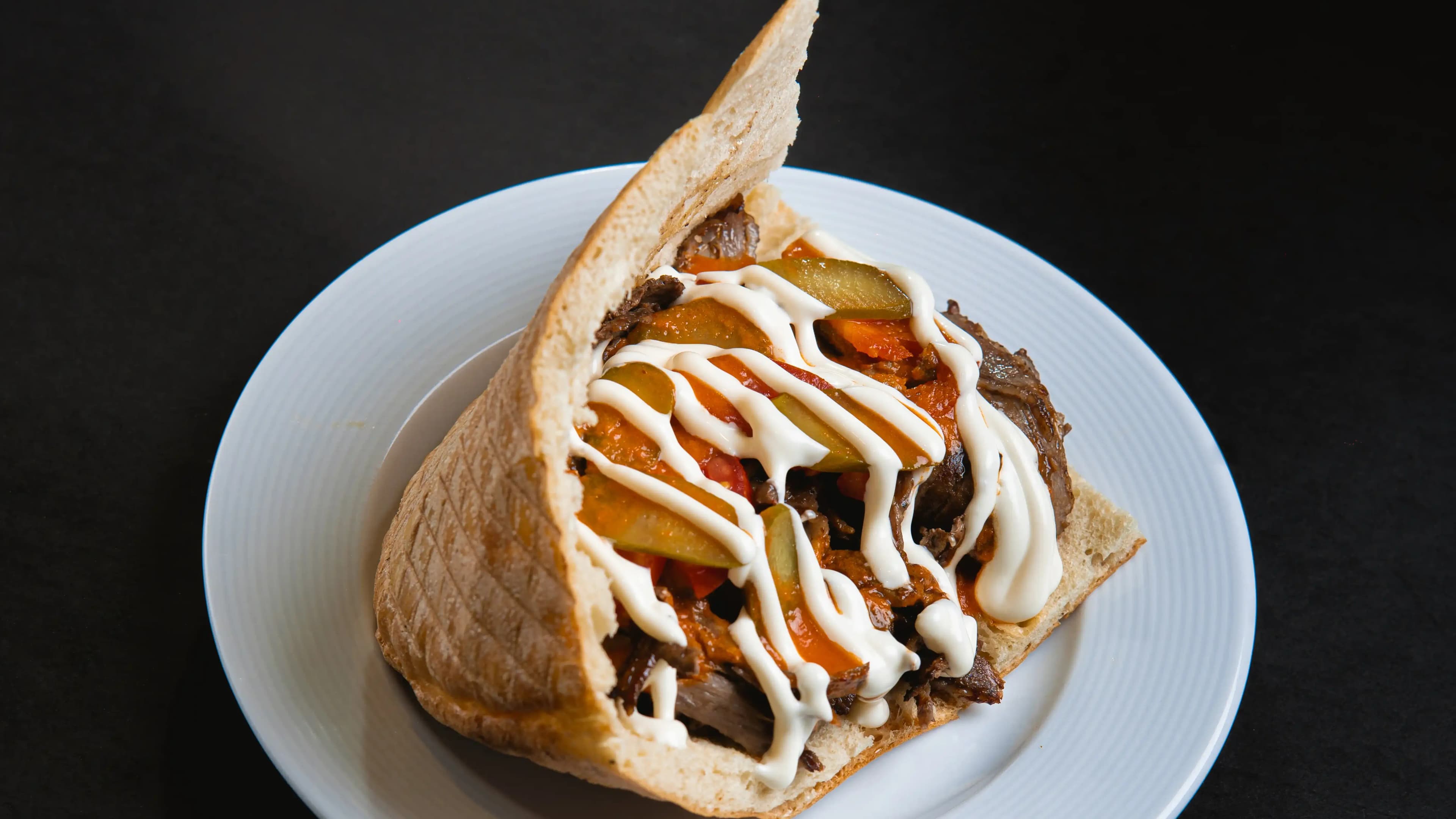 Etli çörek döner