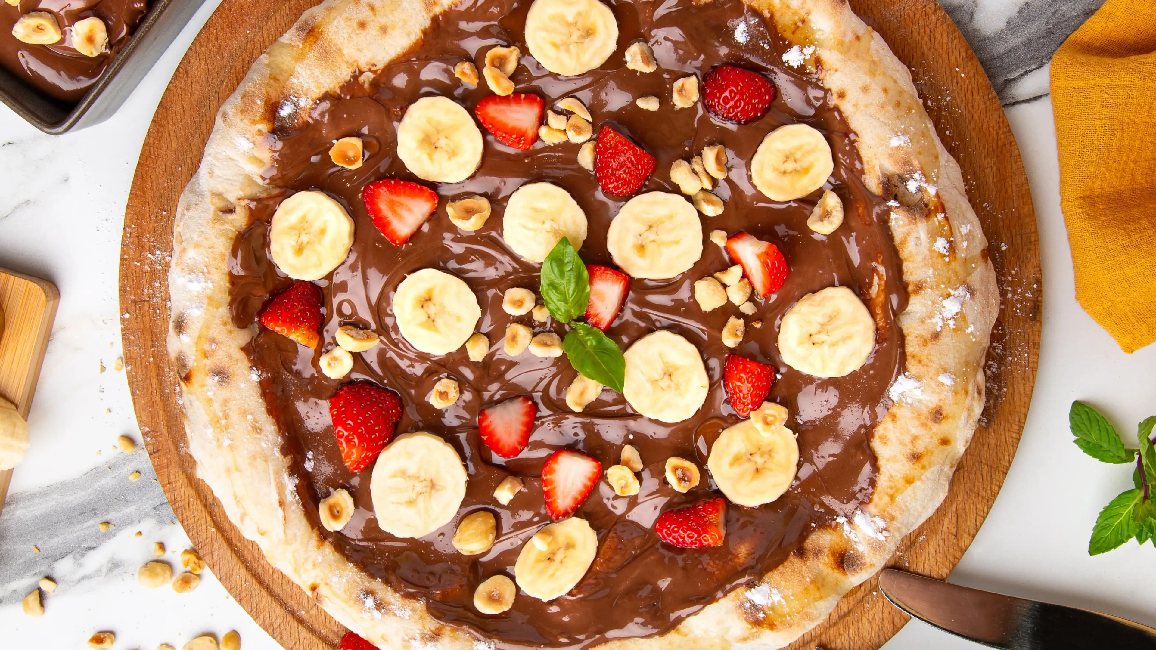 Nutellaly pizza