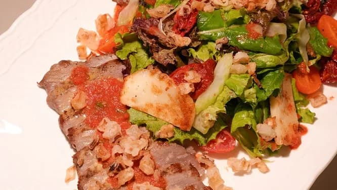 Göle etinden we gowrulan hulimily gyzgyn salat