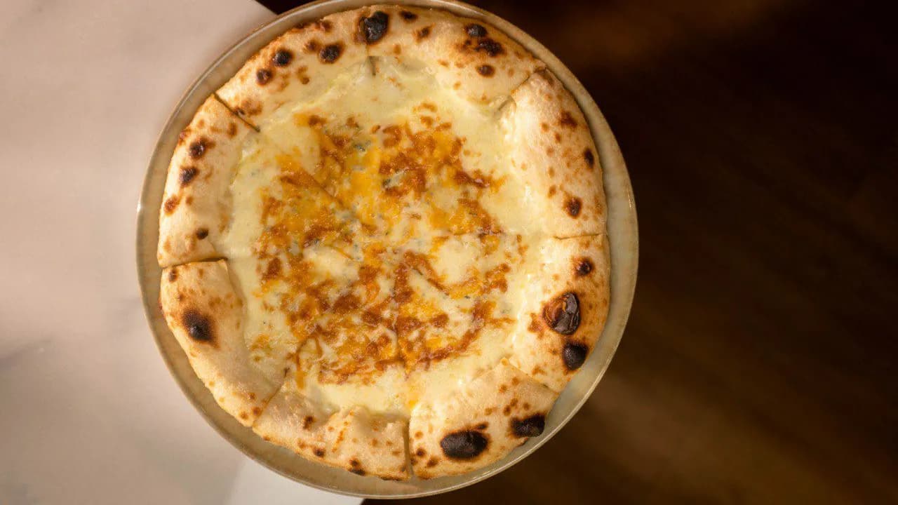 4 peýnirli pizza