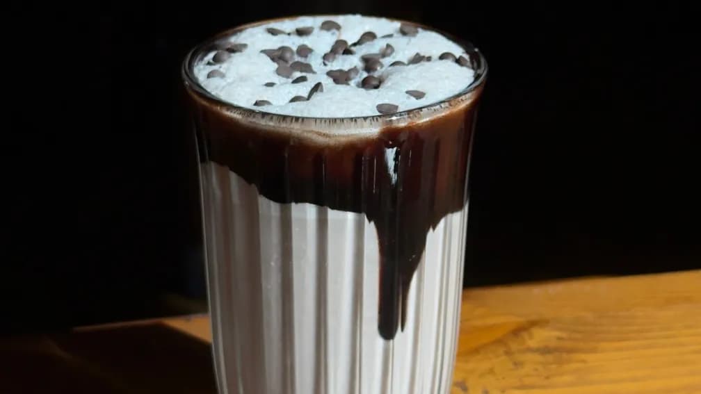 Şokoladly milkşeýk