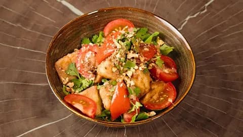 Baze sousunda gysga baklajan bilen salat