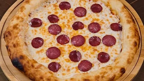 Pepperoni pizza