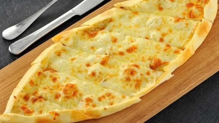 Peýnirli pide