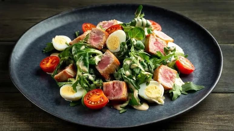 Tuna salady