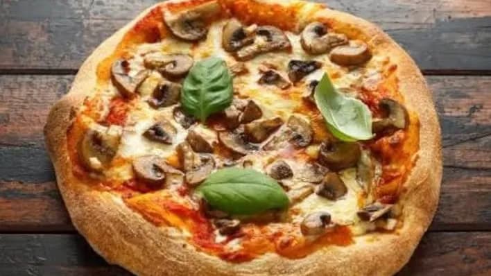 Kömelekli pizza