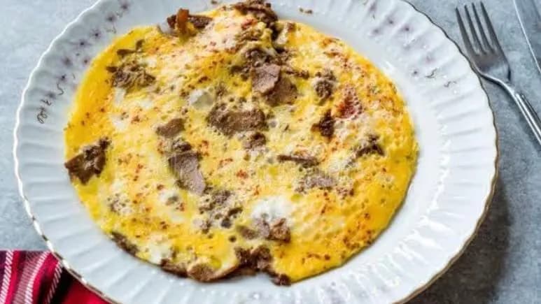 Etli omlet