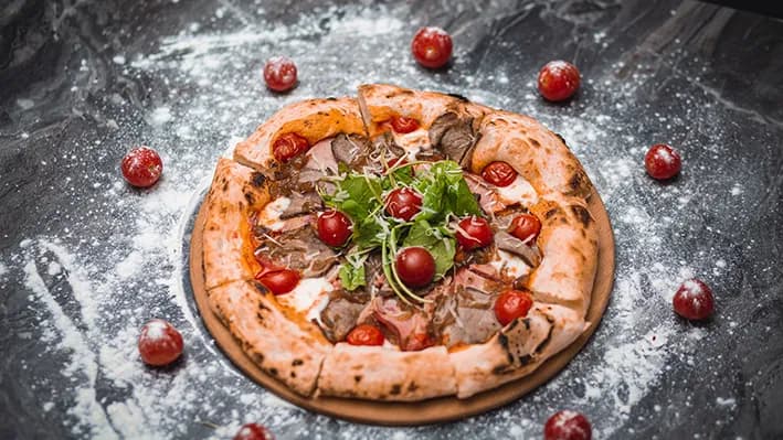 Italýan pizza etli